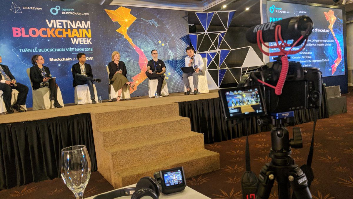 BlockpassOrg's tweet image. @BlockpassOrg CEO Adam Vaziri on the Main Stage at #VietnamBlockchainWeek @blockchain_ibl