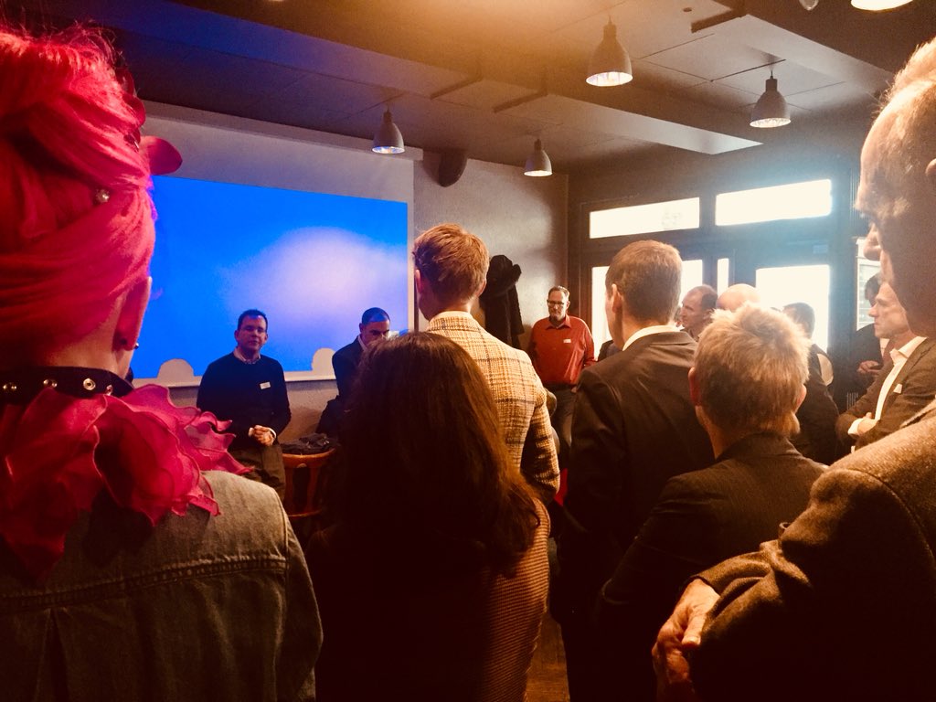 MitteStadtBern's tweet photo. Volles Haus bei der #AWG Bern heute zum Thema #Standortförderung - à quoi bon? mit Sebastian #Friess vom #beco . https://t.co/kUg56tLM0m