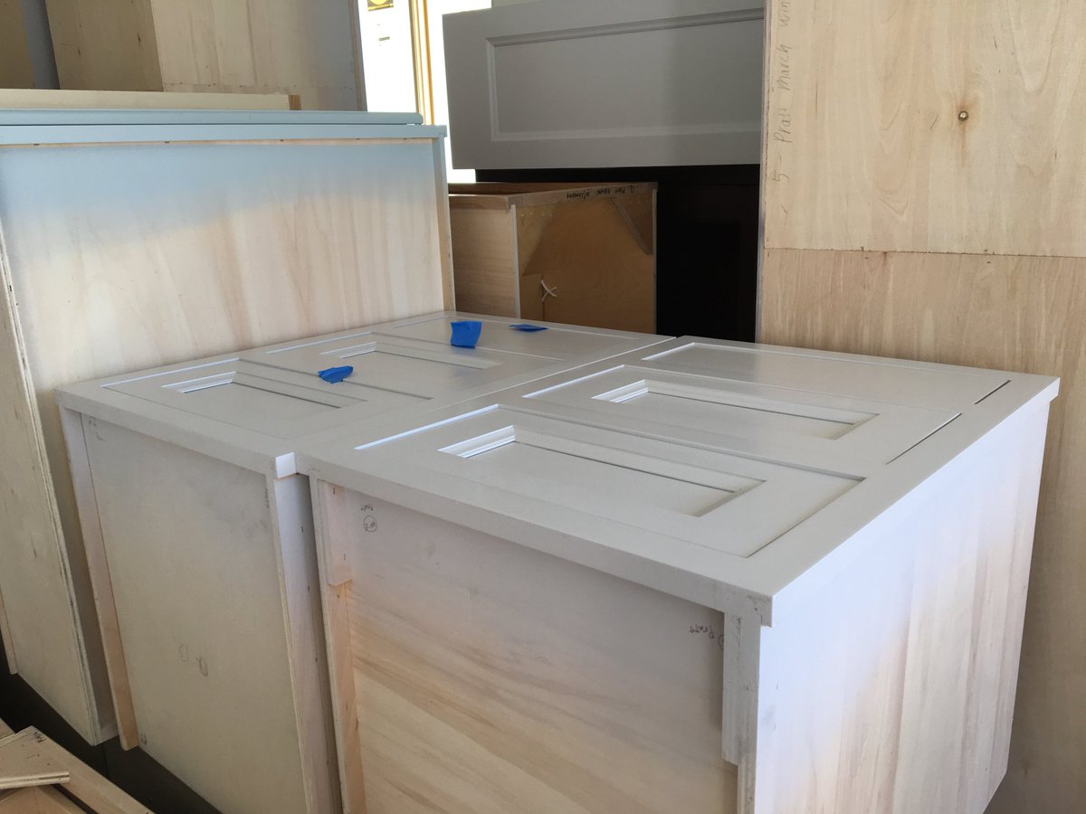 ChateauKitchens's tweet photo. These fully custom, Chateau Elite cabinets are coming in hot! Received last week, and install is underway. #designershannon #kitchen #bath #home #remodeling https://t.co/dlUw9OCOCx