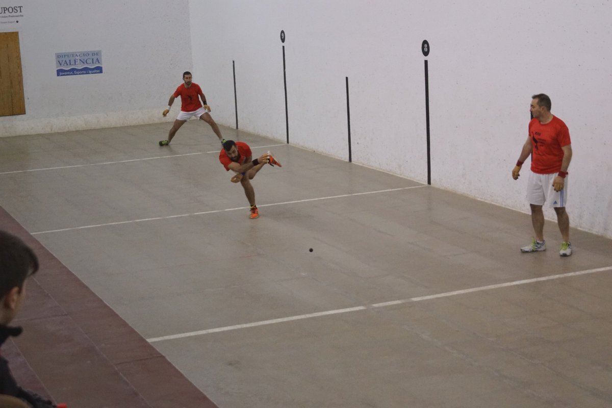 15 pobles per al 15é campionat. Este cap de setmana s’inicia la lligueta del Campionat de Primavera de Raspall de la Mancomunitat de la Vall d’Albaida: bit.ly/2G2Hv8O