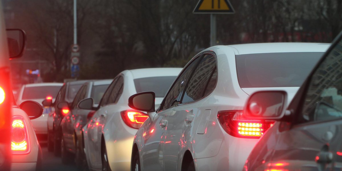 novumtweets's tweet photo. Disruption - traffic jams, snow, delayed trains - is usually seen as negative. But as coaches we see it is a positive. It interrupts our everyday, ingrained patterns of behaviour. Read more at: https://t.co/ksfiJpi2Ks https://t.co/LMqYilQVrR