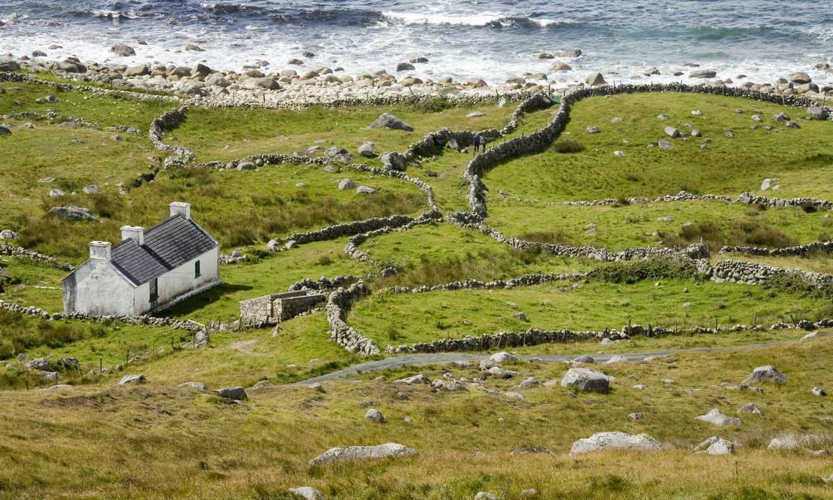 lorraineelizab6's tweet photo. My parents are on a well deserved holiday in Co #Donegal, so here's some of my favourite images! #MalinHead the most northerly point of #Ireland was used for #StarWarstheLastJedi! @MagicalEurope @theirelandguide @CountyDonegal @donegalcouncil #EmeryCross #Errigal #Ireland https://t.co/gIddSHmKSF