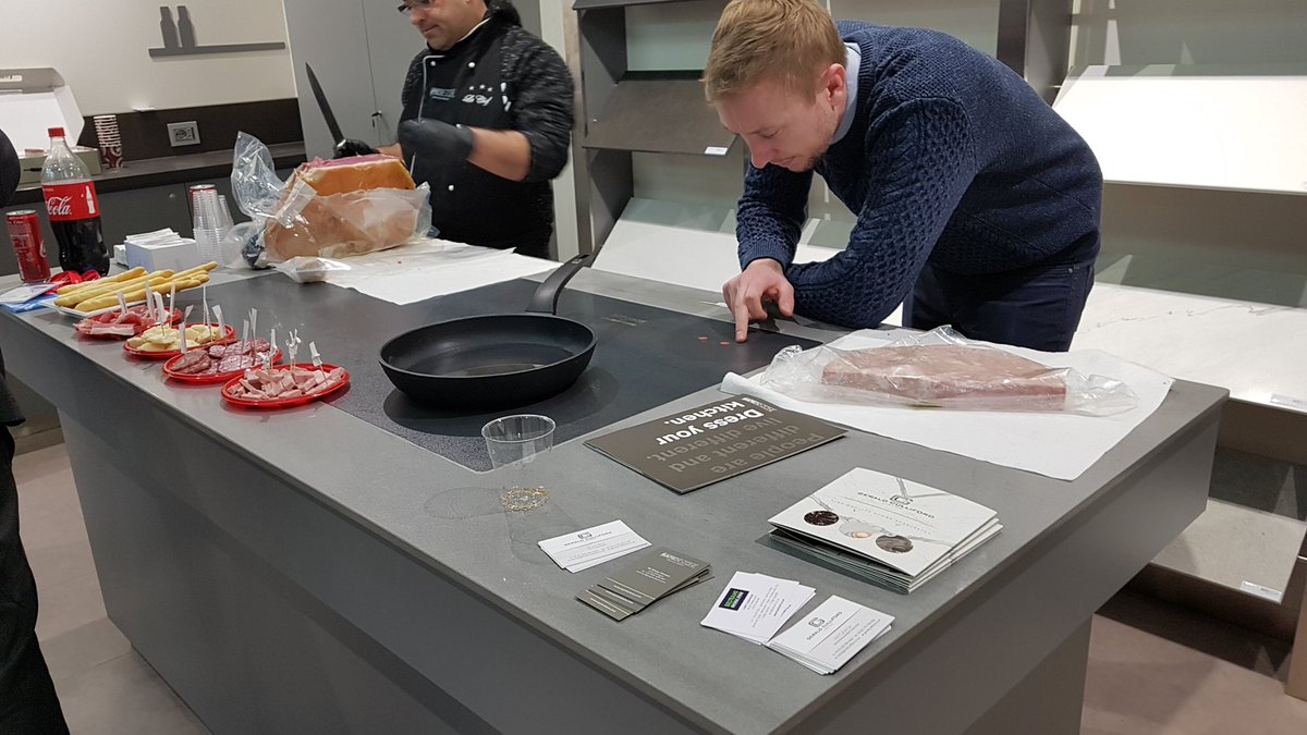 FWorktops's tweet image. Loving induction hob @Cullifords #kbb18 #Birmingham2018 #kitchen #sapien