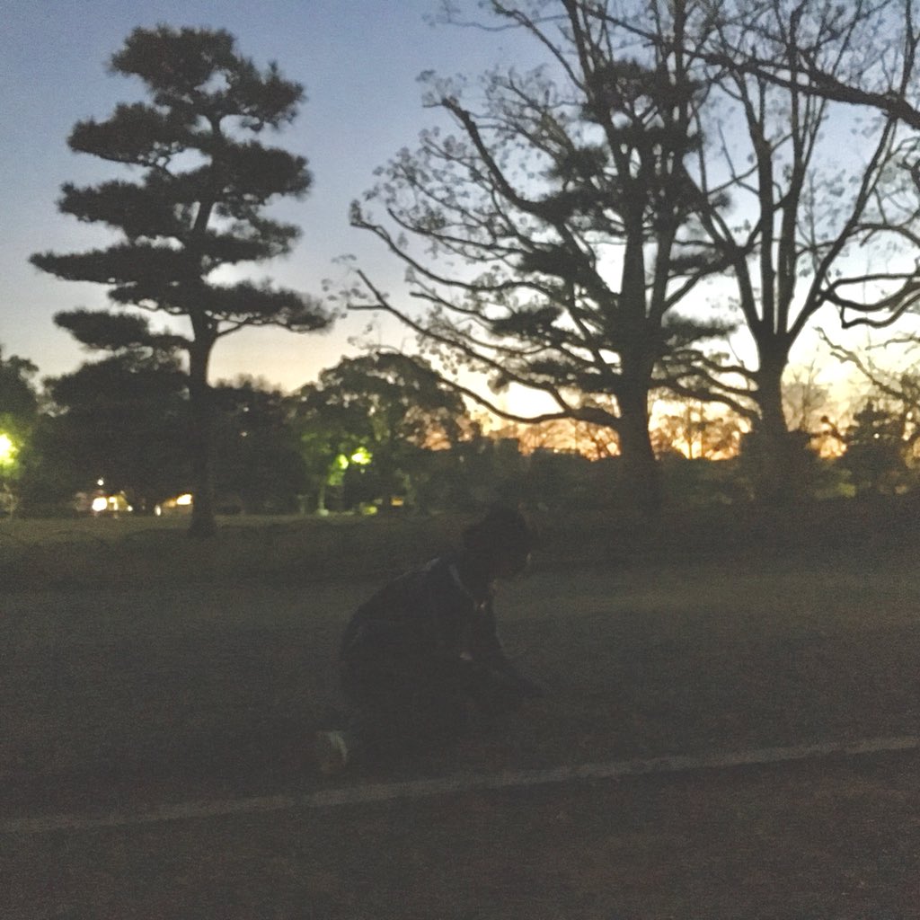 tsuniaro__'s tweet photo. みんな落ち込んだ時はこれを見ようね。

そして、もっと悲しくなろう。 https://t.co/0ALGvLhmat
