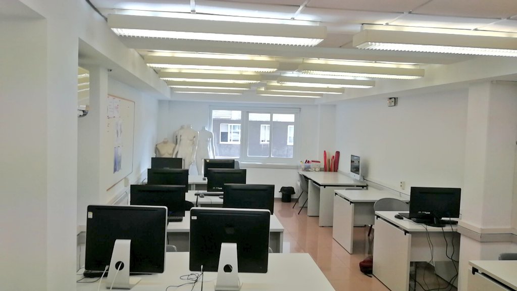 Lista para una nueva clase de Dirección de Arte en ma <a href="/eMarceloMacias/">Escuela Superior Marcelo Macías</a>