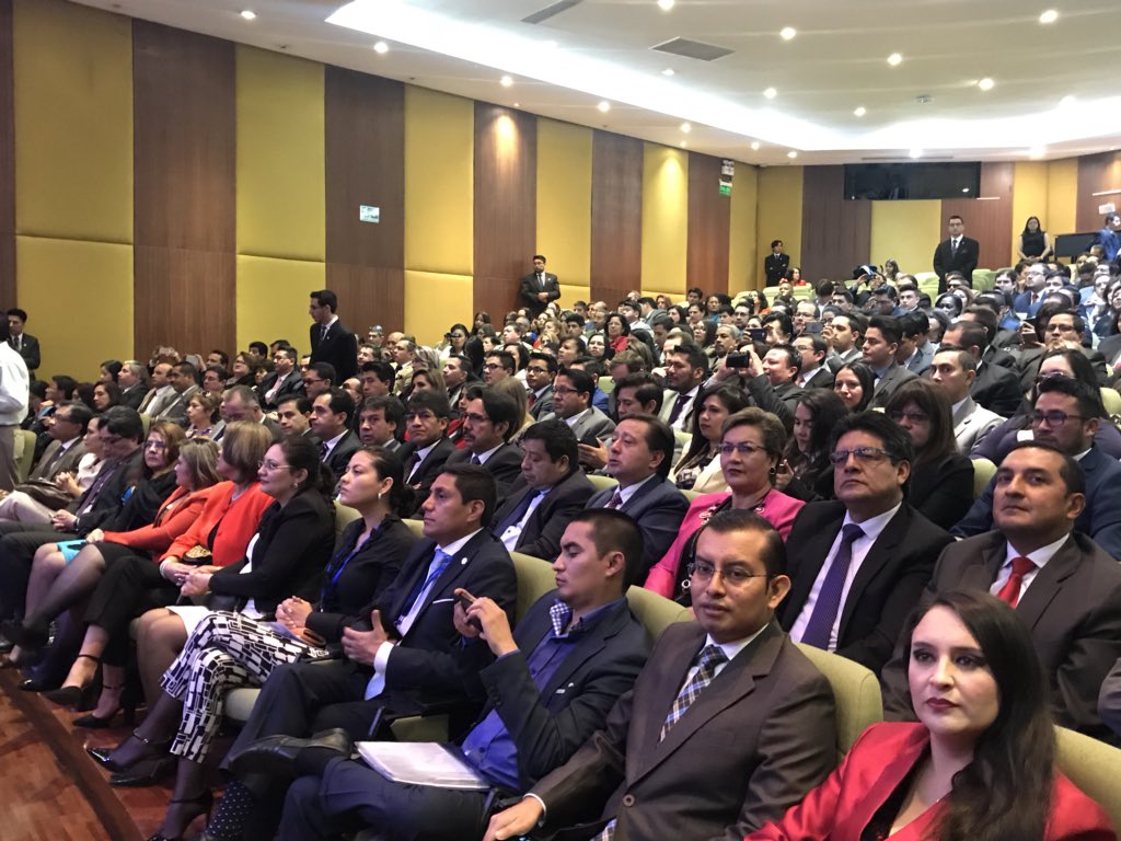 CJudicaturaEc's tweet photo. “La justicia no es ausencia de malas prácticas, sino presencia de valores. Esta es la gran misión que en poco tiempo ustedes deberán desarrollar: garantizar los derechos de la ciudadanía en cualquier rincón del país”, señala #GustavoJalkh durante el #IXAniversarioEscuelaJudicial https://t.co/WRtcQGBMgR