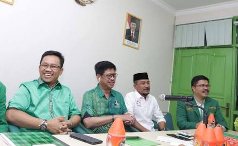 Jamesbond007ya1's tweet photo. Seseorang pemimpin mampu menyentuh hati orang lain sebelum meminta mereka melakukan sesuatu.
#PPPforPUNGGAWA 
@IYasinLimpo 
@HM_AmirUskara 
@Muh_Aras01 https://t.co/jbePDcSpsJ