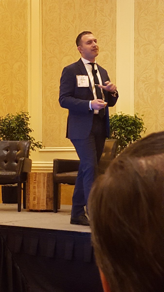 PolymathSteve's tweet image. Dr. Farzad Azimpour of @ideo at #HIMSS18. Great talk on #PatientExperience