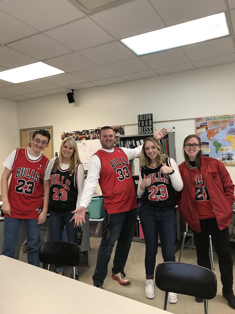 Repping our favorite team <a href="/chicagobulls/">Chicago Bulls</a> for our Basketball Spirit Day!! Only 2 days till the #TheBigGame !!!! #InclusionRevolution