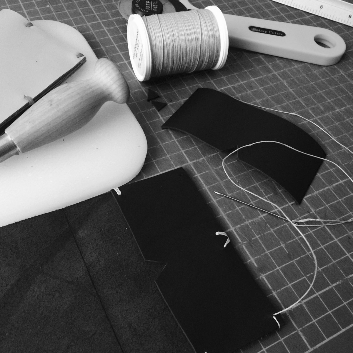 deborettecreat1's tweet photo. Like to find out a bit more about leather workshops then check out @b18leather1 @IndependentBham Festival in just over two weeks time. https://t.co/XTdHK0Aw9q #b18leather  #deborettecreative https://t.co/vvAhy65GH4