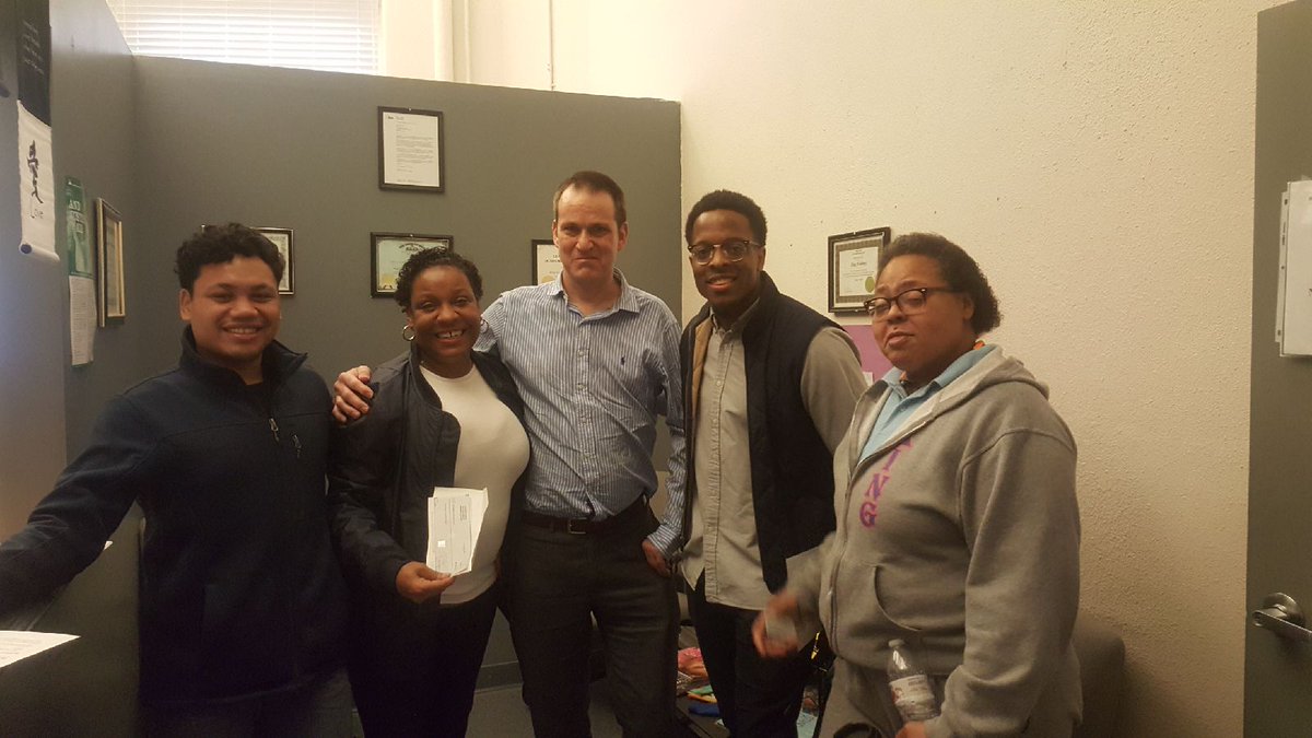 schoolnewtech's tweet image. Great News! Our CEO and Founder Mark Pfau providing a donation for technology to King Academy Community School in Cincinnati