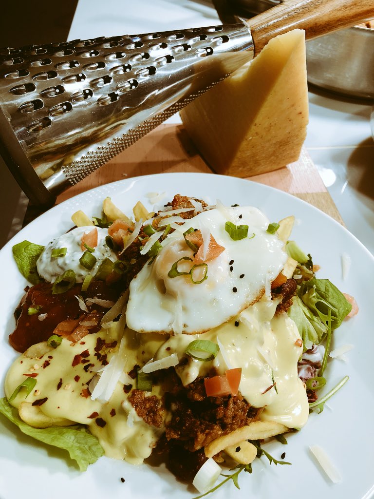 TijuanaStreetFood@O2Telefonica, choice of pulled meat, fries and very cheese sauce #foodporn <a href="/lloydie1/">lloyd burford</a> <a href="/vickiwright47/">vicki wright</a> <a href="/BetulYusuf3/">Betul Yusuf</a> <a href="/janismateo/">Janis Mateo</a> <a href="/bathroadfood/">@bathroadcatering</a>