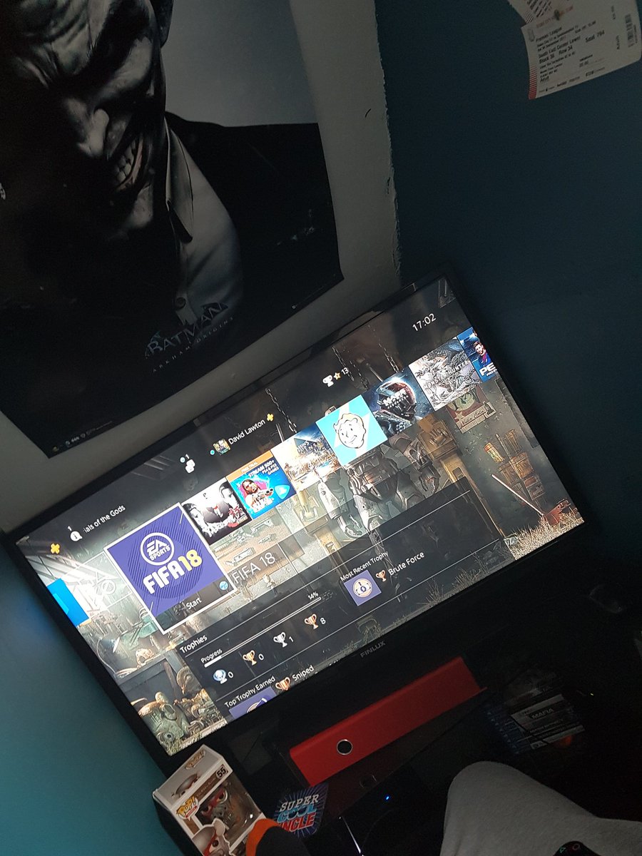 Diddy_Radar's tweet photo. Turned under my stairs into a little gaming room away from my toddler... feels quite cosy... #gaming #PS4 #Dad #ParentingSolution https://t.co/zisLoQnrJP