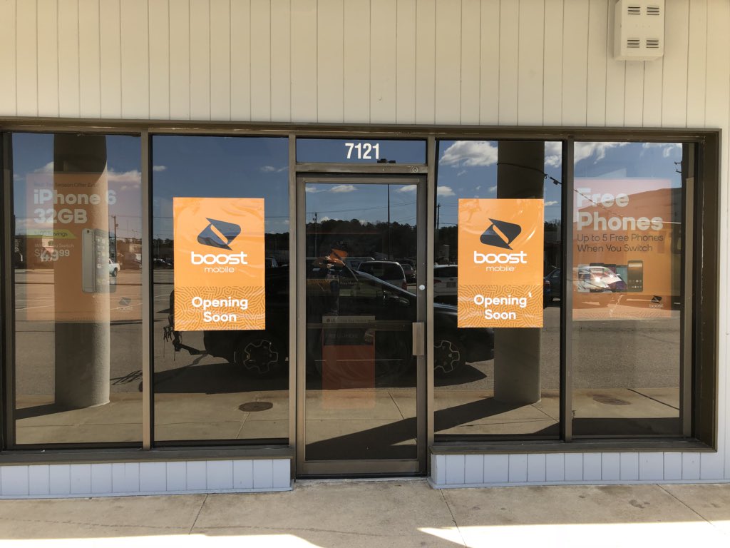 F_Bender's tweet image. Over the next few weeks, Neocomm will open 3 stores in the Richmond area!!!  Thanks Mickie!!  @MikeWodzisz @Boost_Neocom @SPGKugel @DCSouth_Pauline @spgwmd @FayeAirhart @noe_barry @KevinH_VHA