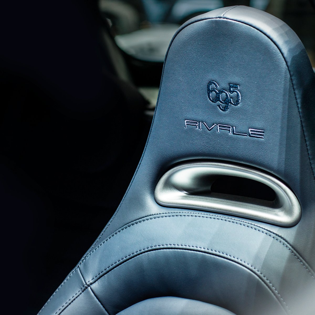 AbarthSchweiz's tweet image. Elegance is the perfect combination of components. The details that make the Abarth 695 Rivale the ultimate, classy, performance car, stand out under the Geneva spotlight. 

#Abarth695Rivale #GimsSwiss