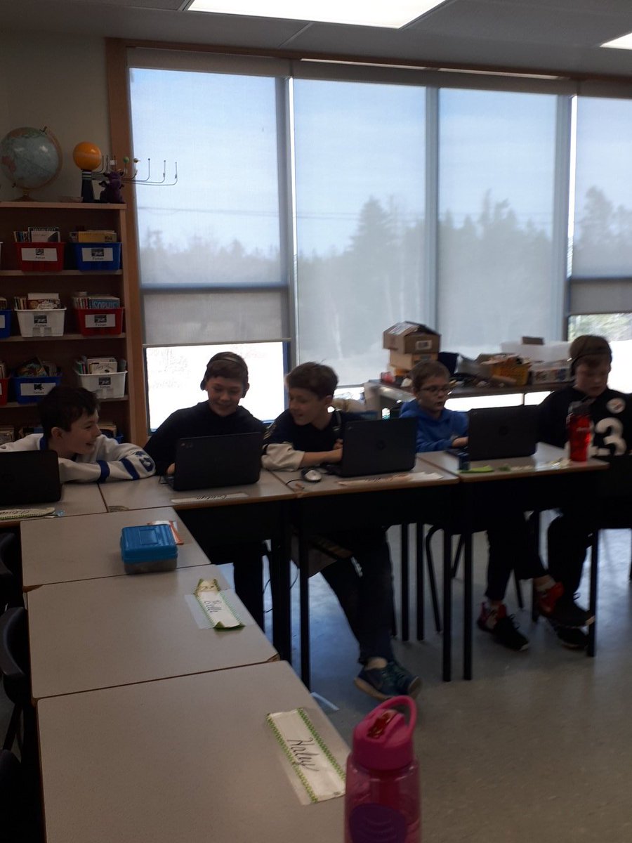 MsScottsClass6's tweet photo. Genius Hour! Learning coding https://t.co/NJ2qj1gQ3k