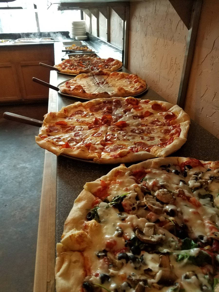 ChadraMezza's tweet photo. Vegetarian lunch buffet, and Pizza and Pasta dinner tonight!! Come see us! #chadra #chadramezza https://t.co/yQwchlhTaj