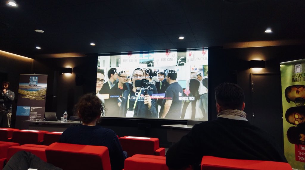 AirNodes's tweet photo. Nos retours du #CES2018 et toutes les anecdotes de notre aventure dans le debrief @les_papeteries avec @_CITIA &amp; @Minalogic https://t.co/qor18XFqH7