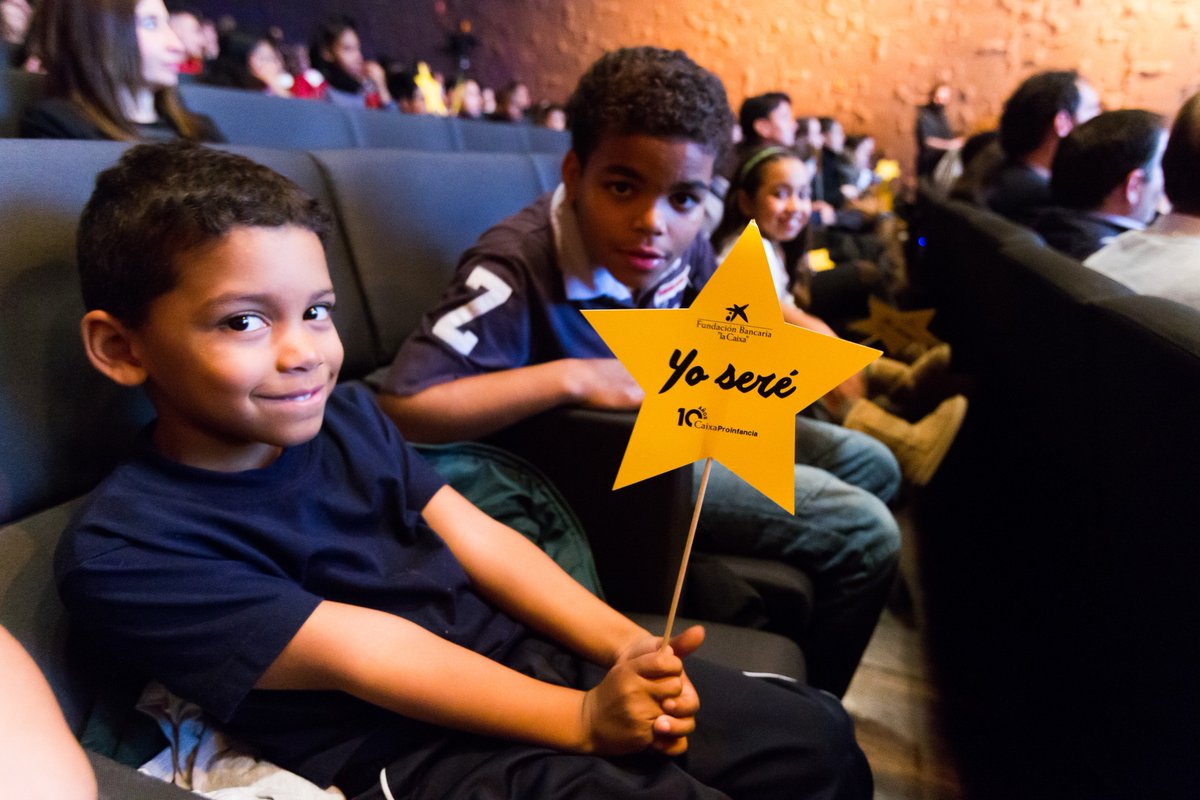 FundlaCaixa's tweet photo. ¡Comparte esta 🌟 para homenajear a las entidades #CaixaProinfancia que luchan para que niños y jóvenes en riesgo de exclusión social puedan ser lo que quieran ser! https://t.co/G1vhbstYP9