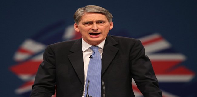 DNEArabia's tweet photo. #هاموند يثق ببقاء #بلده كـ #مركز #مالي
#DNEArabia #UK #Brexit #hammond #Financial #CanaryWharf #Economic #EU #Trade #Economic #Business #Stocks #Bank #Exchange #Currency 
#PhilipHammond #London #Eurozone
https://t.co/HOIcxKNnuP https://t.co/oqE1jGjK3p