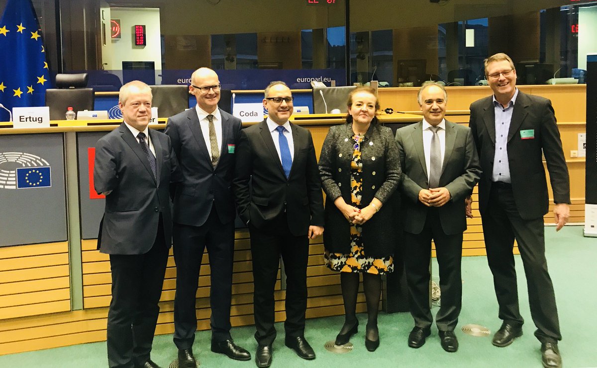 CLEPA_eu's tweet photo. A. Coda, CLEPA speaking at the Driving Future Plattform hosted by @IsmailErtug
Research Funding - The Key to Autonomous Driving? Keynote speech by Clara de la Torre, EC
#DrivingFuture https://t.co/aTF5fqVSBP
