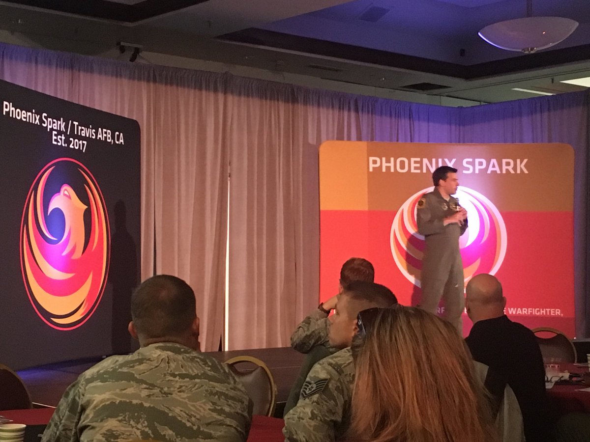 joeycbrewer's tweet photo. Former #BEEliner & @DIU_x Innovator laying out pathways to innovation for #Airmen on day three of #SparkSummit2018 #PoweredBySpark @beeliner01 #AFWerx @Travis60AMW https://t.co/cgexlD1bnG