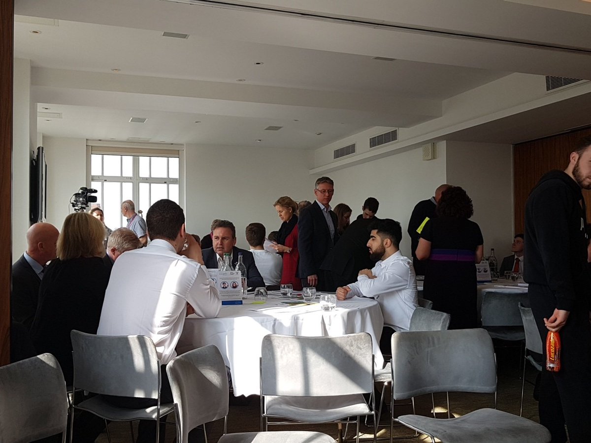 Blue731_'s tweet photo. And back to the bone aching work... the things i do for for fun 😄 #LSECBexley #CCTYouthSummit https://t.co/03xU6yQZkJ