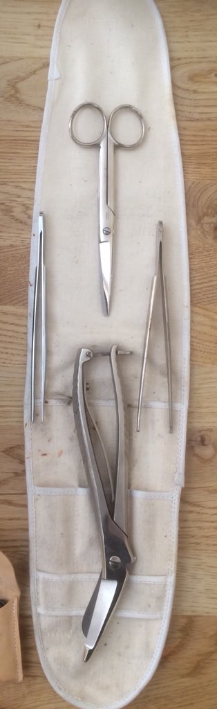 Finally, we have a canvas pouch containing Verbandkasten specific clothes shears & standard straight scissors and tweezers as per Sani.The design, unsurprisingly became less sophisticated as the War progressed, w/ cheaper construction/less material. The last were wooden /6