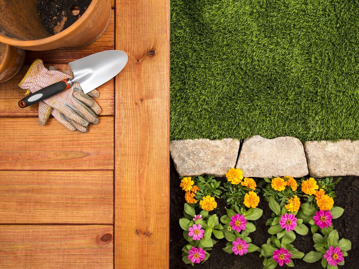 Struggling to find the best trowel for you and your garden? Have a look at this <a href="/independent/">The Independent</a> article of the 10 best trowels for gardening.  buff.ly/2FfzlZy
