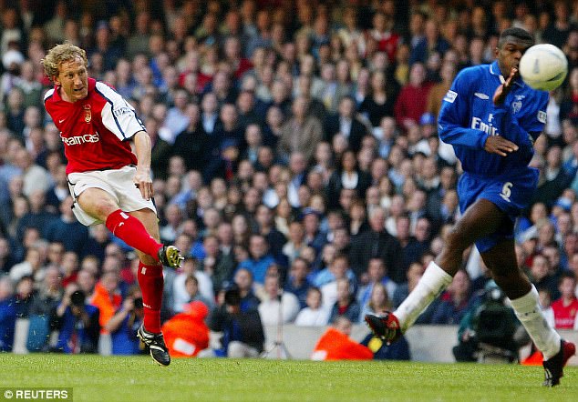 Happy Birthday to the real Pele   \"It\s only Ray Parlour\" 