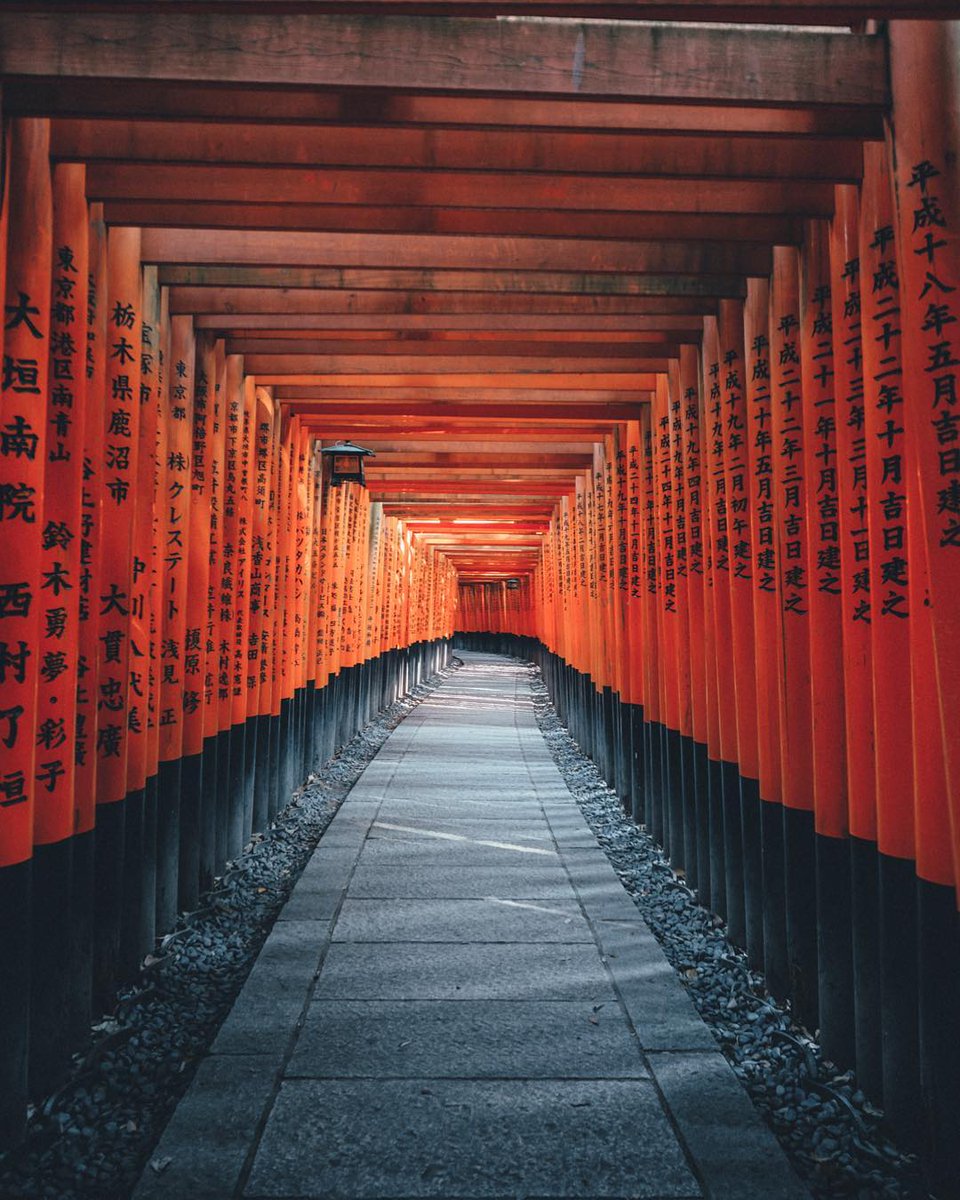 bee_huge's tweet photo. Le japonais Hiro Goto nous invite en voyage au Japon au travers de photos bluffantes et contrastées https://t.co/ThjY9w9UpH #japon #hirogoto #Photographie #Photography https://t.co/0365WcNgyo