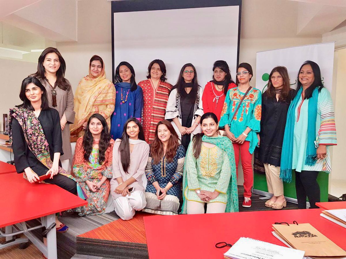 PakistanWENET's tweet photo. In line with Pakistan WE-NET’s vision of “Celebrating Women’s Contribution to the Economy every day,” #PakistanWENET in association with #TheHunarFoundation and Automobile Corporation of Pakistan held a workshop on “Marketing Your Skills” for #InternationalWomensDay https://t.co/1OlUJz5NOi