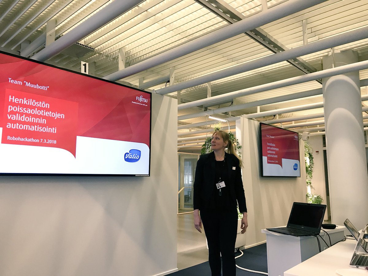 ValioFi's tweet photo. Uutta IT-kumppania Valiolle etsivä #robohack-päivä on edennyt pitching-vaiheeseen ja tiimit esittelevät työnsä tulokset. Kiitos @Fujitsu_FI 👍🏻 @digiworkforceFI 👍🏻@VincitOy 👍🏻 ja @CapgeminiFI 👍🏻 https://t.co/ZiskQD9VGr