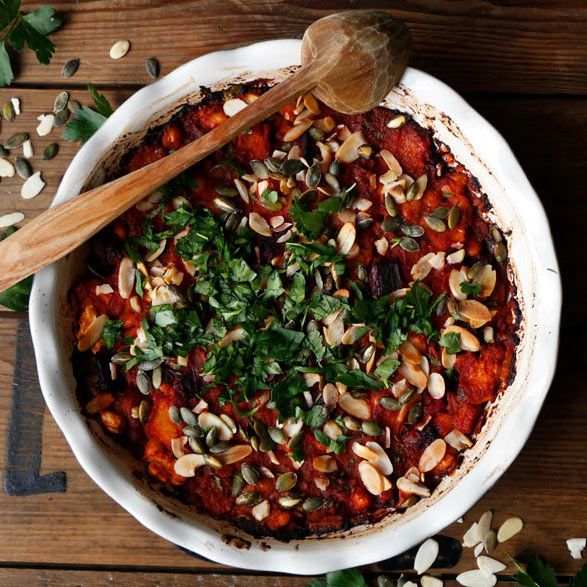 Ceri Jones (@cerijoneschef) on Twitter photo How good does this spicy harissa #vegetable bake by <a href="/nirvanacakery/">Nirvana Cakery</a> look!? It looks like the perfect cosy dish for cool #March evenings! How good does this spicy harissa #vegetable bake by <a href="/nirvanacakery/">Nirvana Cakery</a> look!? It looks like the perfect cosy dish for cool #March evenings!