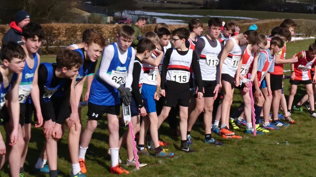 YBA_PE's tweet photo. Morgan Bagnall ready for his race @YsgolBrynAlyn #welshvest https://t.co/QU6DHT9iT9