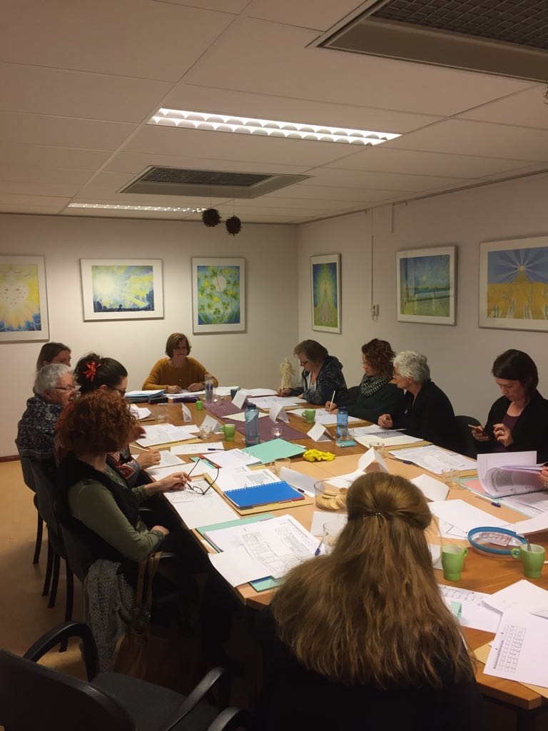 Hier een indruk en mooie herinnering aan de workshop Numerologie die ik vorige week mocht verzorgen voor 13 enthousiaste deelnemers in De Sprong in Geldrop.