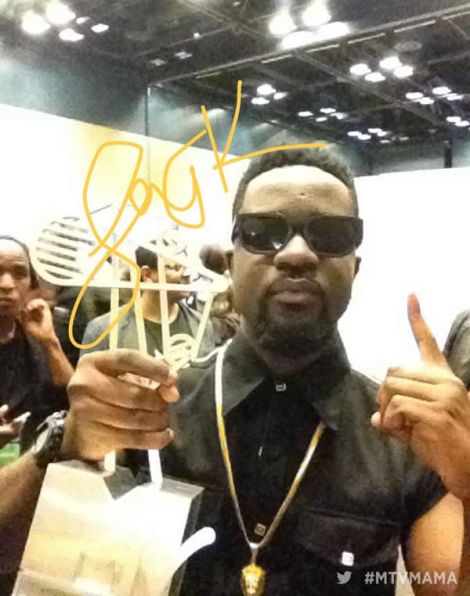 SarkFactsOnly's tweet photo. On June 6,2014 @sarkodie joined American singer,Grammy &amp; BET award winner Miguel to perform "How Many Drinks" at the 4th edition of MTV Africa Music Awards which took place at ICC Arena. He also beat AKA, Ice Prince, Olamide &amp; Khuli Chana to win "Best HipHop" at the event. https://t.co/dOuSYimlGK