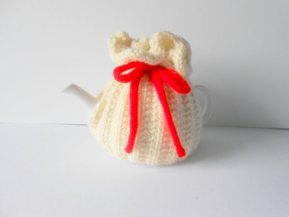 Handmade Tea Cozy. Knitted tinyurl.com/y9ex7lh3 via @EtsySocial #etsymntt #etsysocial #Kitchenaccessories #teapotcover