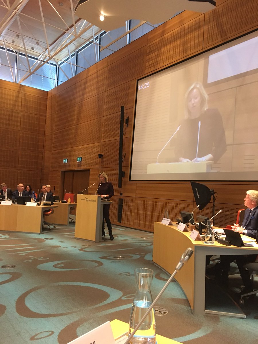 Een provincie met een hart en met een hoofd: Minister Ollongren neemt de profielschets voor de nieuwe CdK in ontvangst #psov