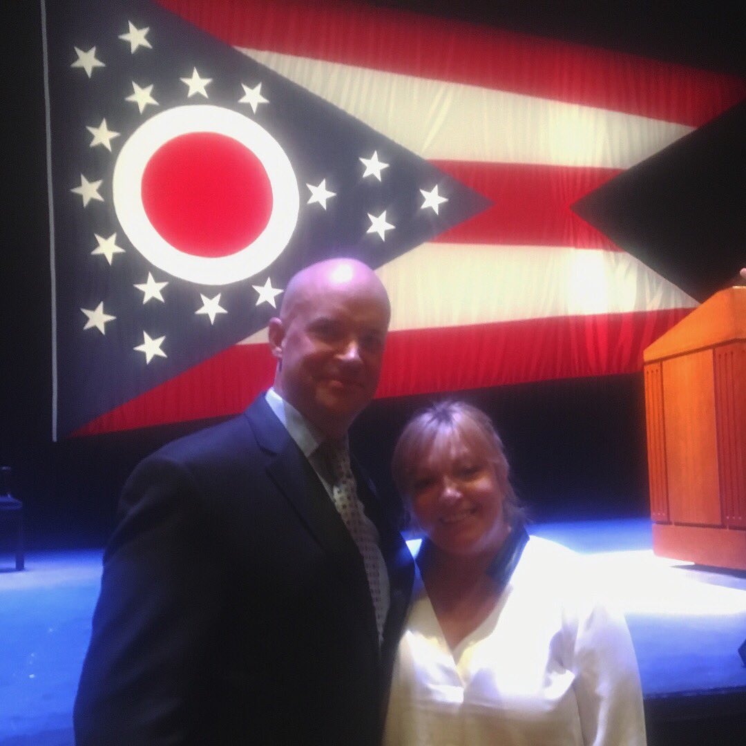 LaurenElaine_16's tweet image. Thank you Governor @JohnKasich for all your service to the State of Ohio.  #twopaths