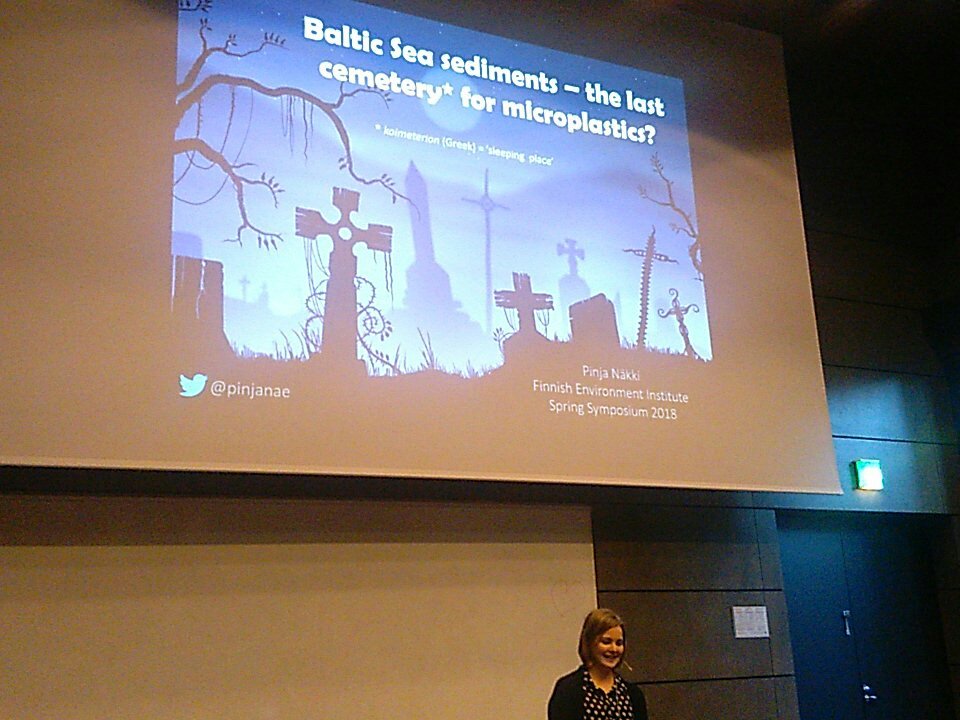springsymposium's tweet photo. #bioturbation in the northern #BalticSea does not markedly affect the upward transport of #microplastics in sediments - @pinjanae 's results from a mesocosm experiment #SpringS18 https://t.co/vExKaPtyzZ
