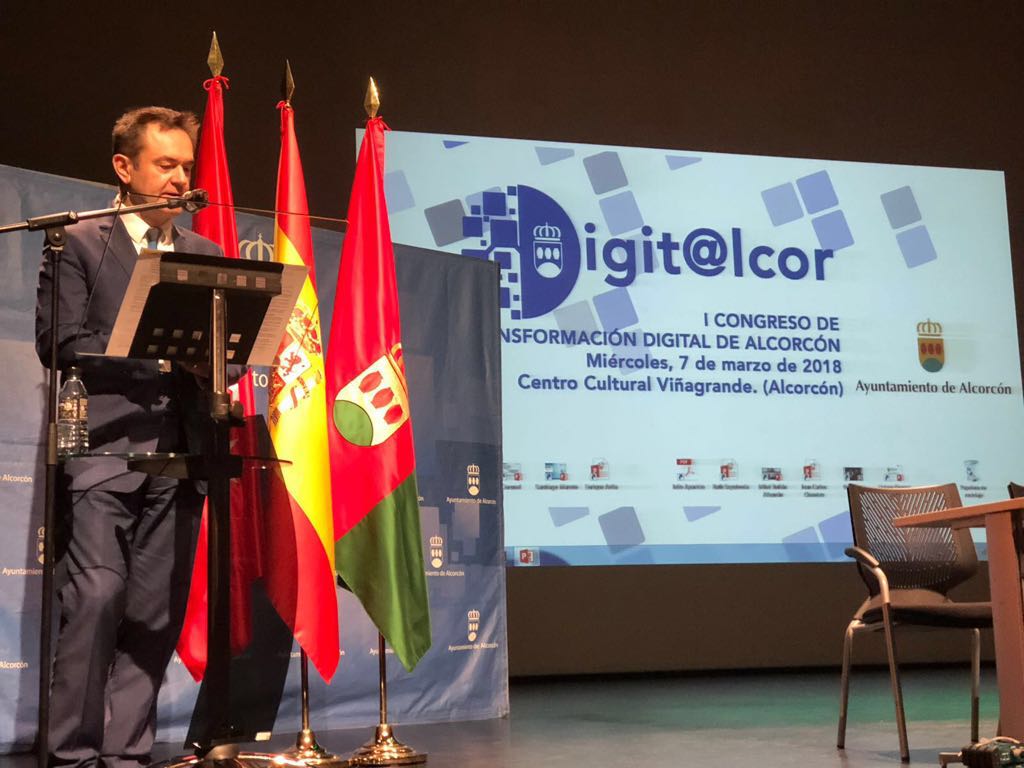 redpuntoes's tweet photo. En 2017 se lanzó el Plan Nacional de Territorios Inteligentes, que abarcará sectores como el #turismo y los servicios públicos 4.0, sin olvidar las zonas rurales. @JoseMLeceta en #Digitalcor #Alcorcón #TransformaciónDigital #CiudadesInteligentes #Tecnología #TIC https://t.co/FZvUecWenS