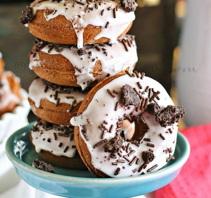 dawnchats's tweet photo. OREO Cake Mix Donuts https://t.co/6cvPaO4qL4 https://t.co/BeKinhJvCz
