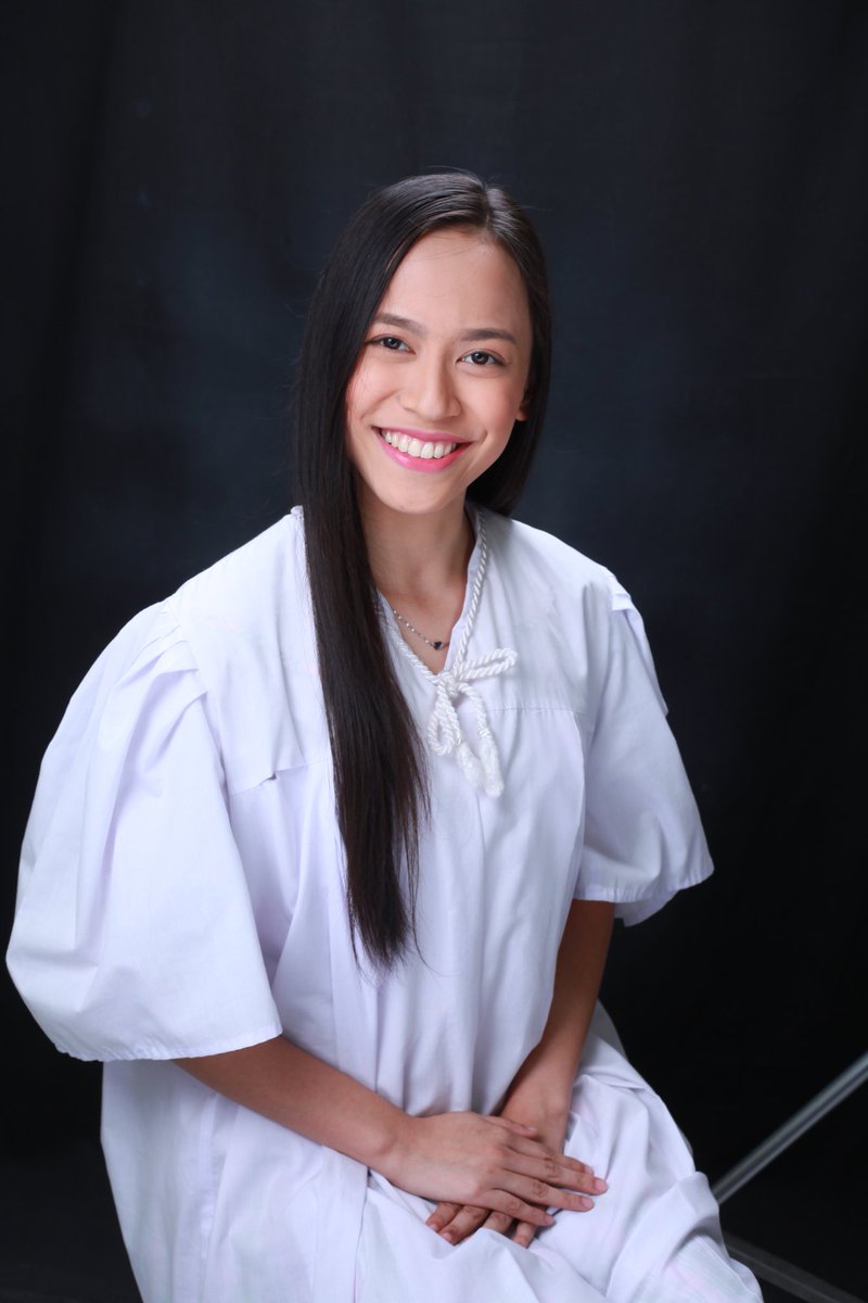 ayesabie's tweet photo. dahil tapos na ang finals....

#gradw8ing #raw #tingting https://t.co/3GprjKVk08