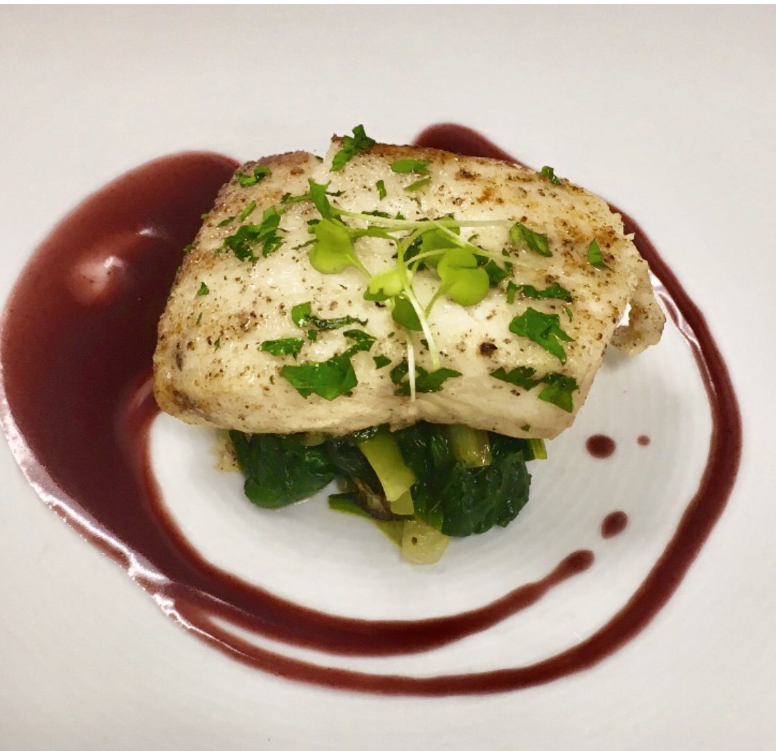 TheCrossingSTL's tweet photo. He was lost until he flounder. 😍 #CATCHoftheday #flounder #spinach #leeks #redwinesauce #funwithfish #foodporn #likefoodus #gourmet #healthy #foodgawker #foodies #fishbloggers #yahoofood #marthafood #fish #eater #tasty #yahoofood #foodandwine #yahoofood #swirl #fialafood https://t.co/hy4eZ62OcU