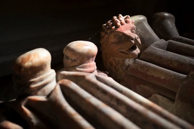 TheCCT's tweet photo. "Get your paws off me!" Thanks to @fotofacade for this excellent example of #PawsAndClaws in historic churches. #AnimalsInChurches https://t.co/b8MTsbF7jC https://t.co/1qk0pP3cvl