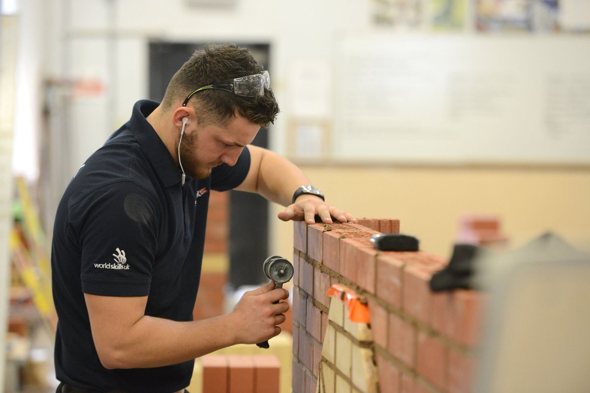 RIBA's tweet photo. Brickies ‘earn more than architects’ reports @ArchitectsJrnal https://t.co/fEnB9r9BjU https://t.co/ULtjhZLbFO