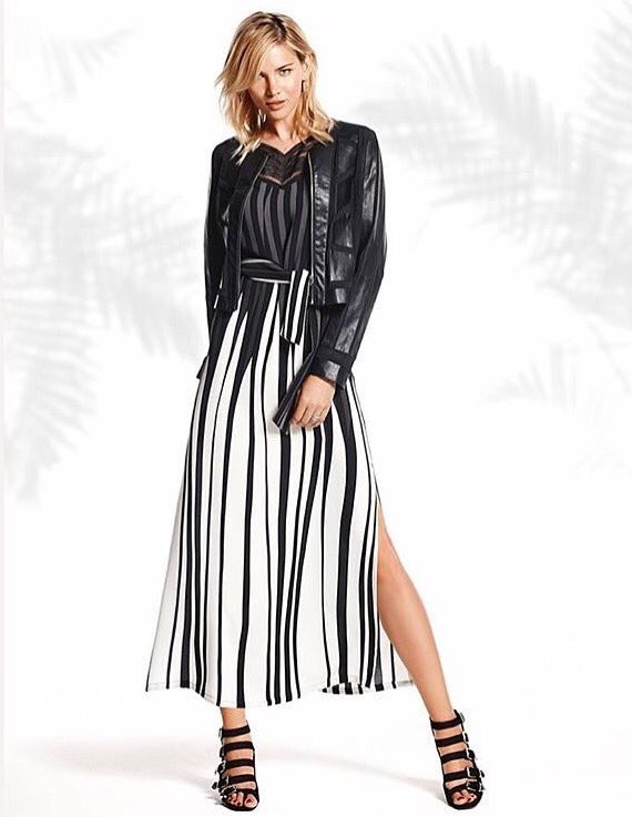 ¿Y a quién no le gusta el blanco y negro? ⚪️⚫️ están llegando cosas así de bonitas para tus días , tus noches y ¡para ir así de cañera! 👏 próximamente en la tienda online pero ya lo puedes probar que acabamos de recibirlo😉