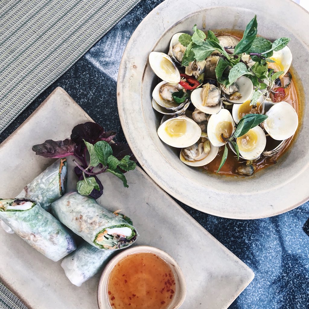 allmyloveamanda's tweet photo. : midweek craving - the freshest prawn spring rolls and clams 🇻🇳
#vietnam #danang #hoian #fourseasons #fsnamhai #seafood #foodie #visitvietnam #foodphotography #summer #holidays #onmyplate #onmytable… https://t.co/tJUeg5pgxl https://t.co/wBcxMPsXj2