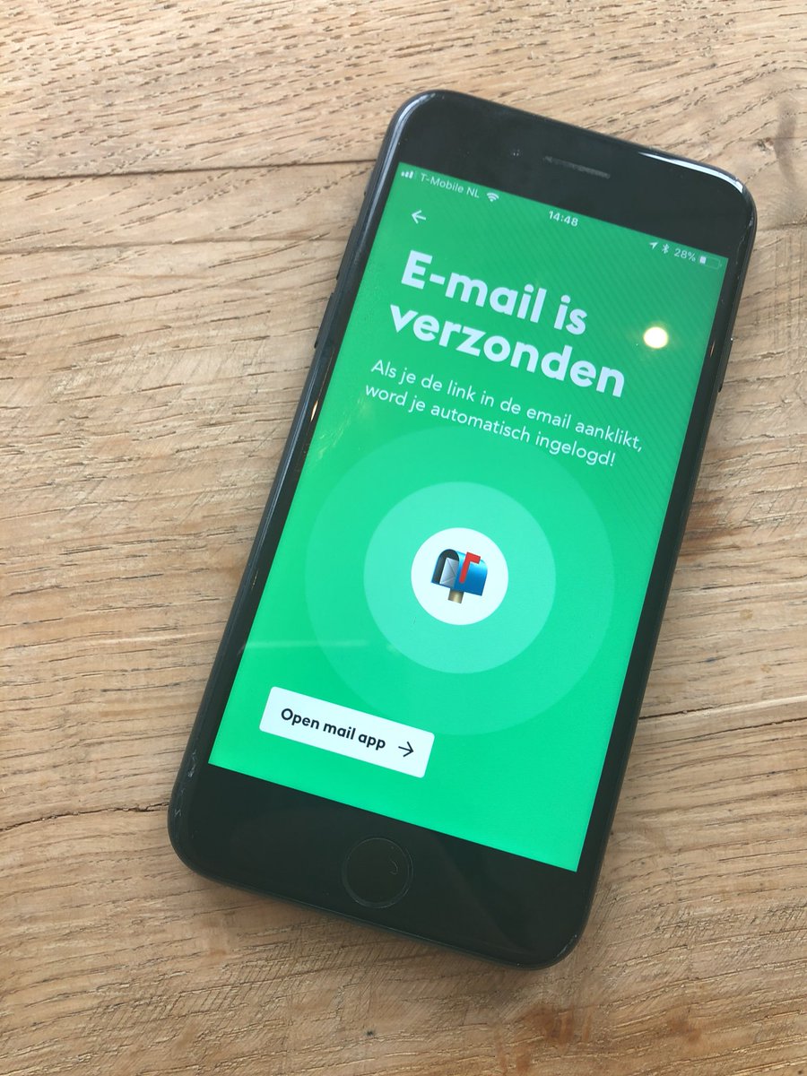 De eerste groepen ouders van middelbare scholen <a href="/actiefcollege/">Actief College</a> en <a href="/stadenesch/">Stad & Esch</a> zijn uitgenodigd voor de hoy app beta! #oudercommunicatie